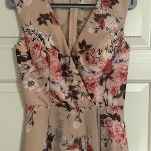 New Never Worn Kleinfeld Size 6 Floral Long Spring Dress With Button down back.